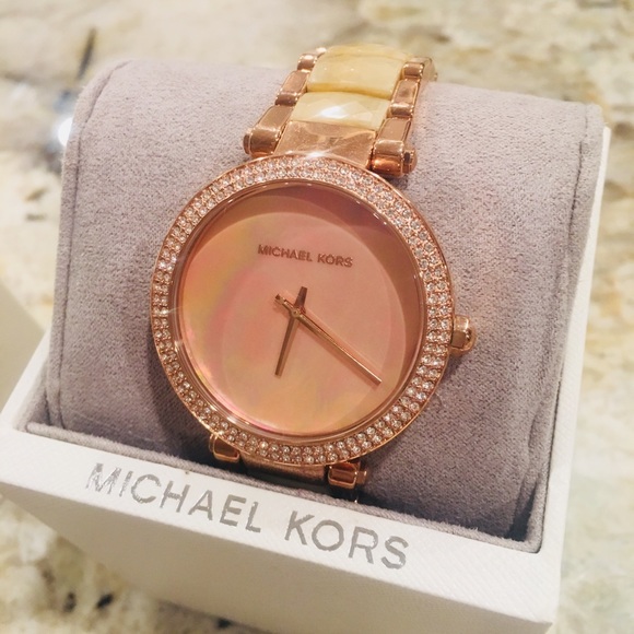 Mk women Clearance